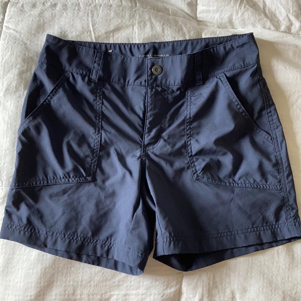 Women’s Columbia hiking shorts